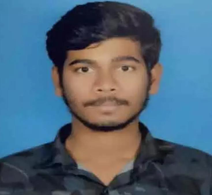 హాల్ టికెట్ ఇవ్వలేదని విద్యార్థి ఆత్మహత్య