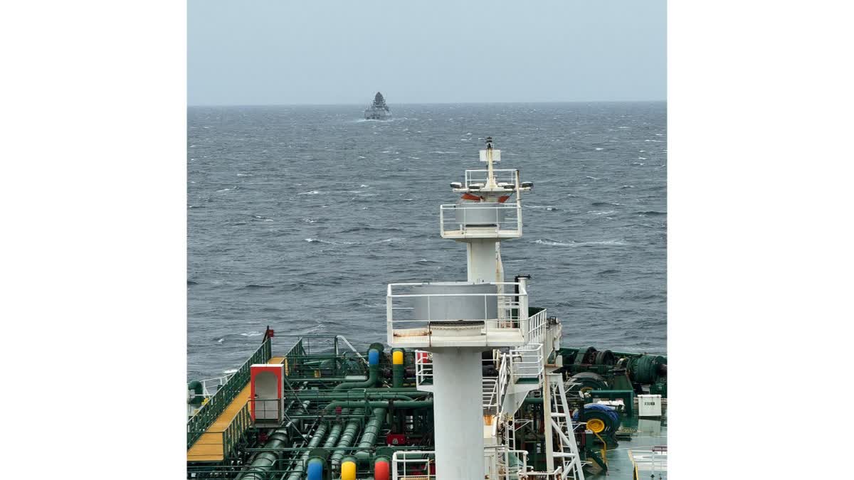 సురక్షితంగా హర్మూజ్​ దాటిన భారత ట్యాంకర్లు 