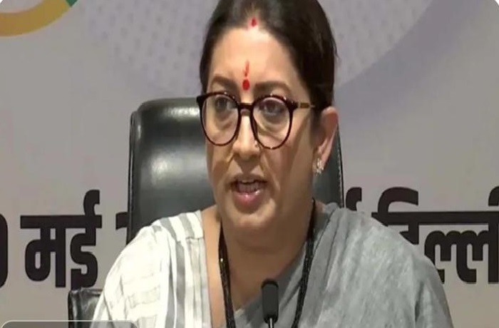  కాంగ్రెస్‌పై స్మృతి ఇరానీ ధ్వజం..!