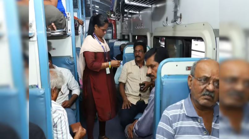 టికెట్ లేని ప్రయాణికులతో వందల కోట్ల ఆదాయం