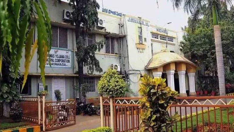 విజయవాడ మున్సిపల్ కార్పొరేషన్ (వీఎంసీ) లో ఏసీబీ సోదాలు