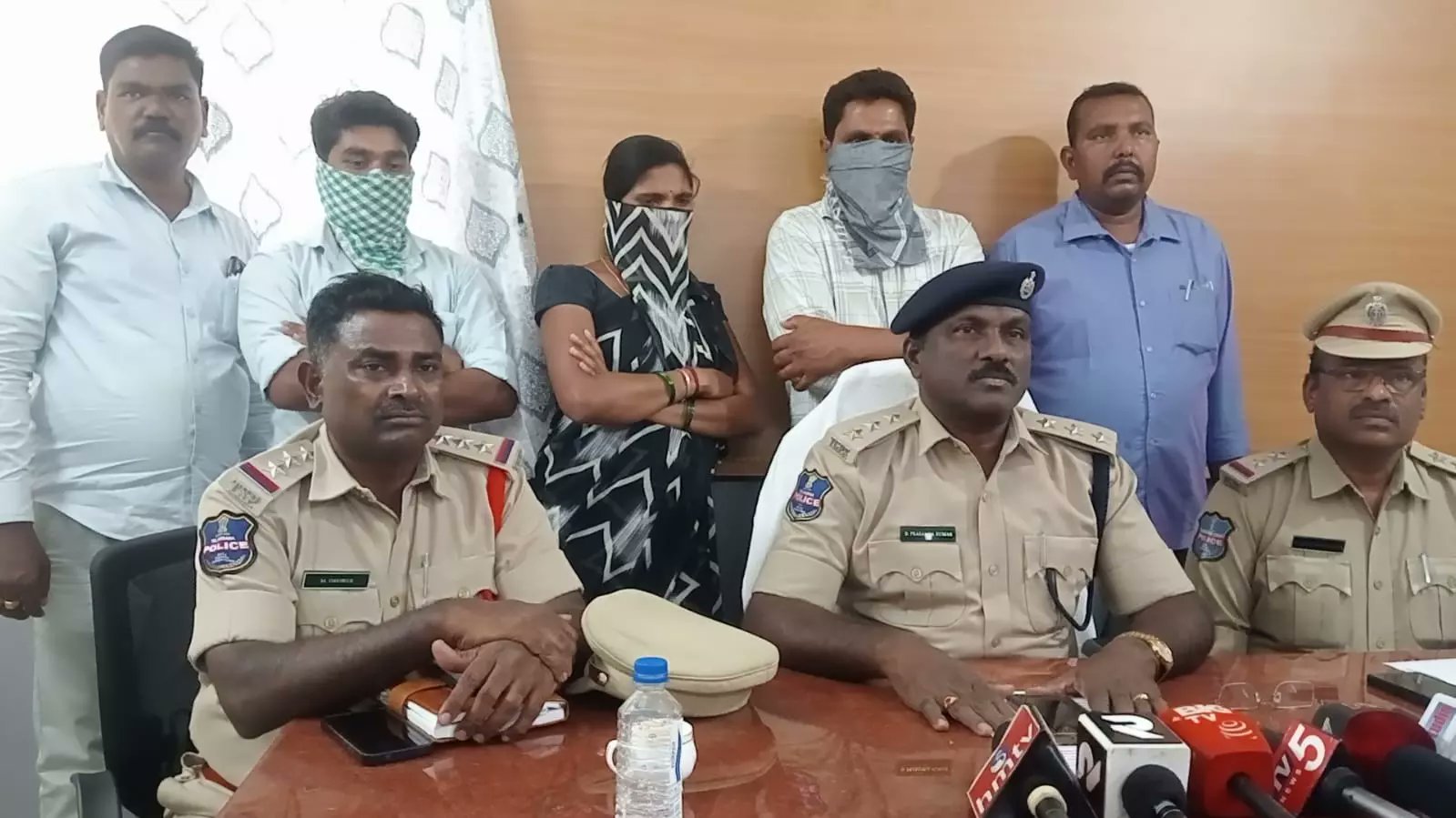 తాగుడుకు బానిసై..  నెల శిశువును..