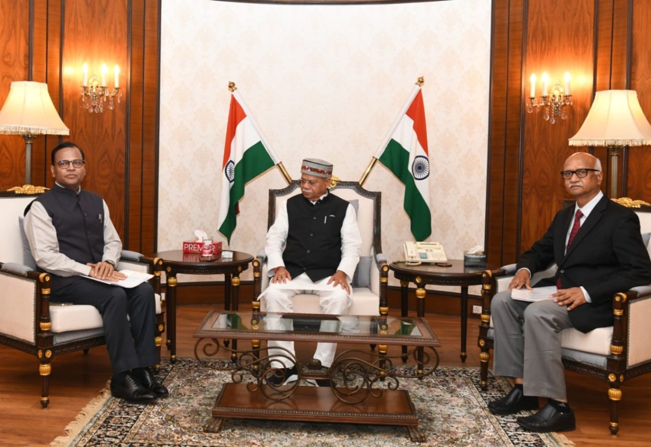 BREAKING: అజహరుద్దీన్ కు ముంచుకొస్తున్న ముప్పు.. గవర్నర్ తో CS భేటీ 