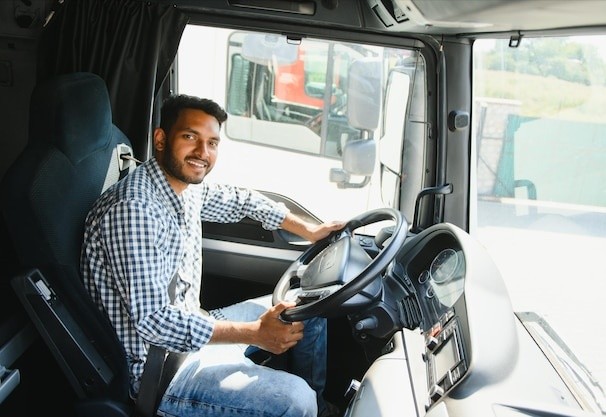 డ్రైవర్ ఉద్యోగాలు.. నెలకు రూ.3.7 లక్షల జీతం!