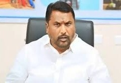 కొండగట్టుకు ఎందుకు రాలేదు: బీఆర్ఎస్ సభపై మంత్రి అడ్లూరి ఫైర్ 