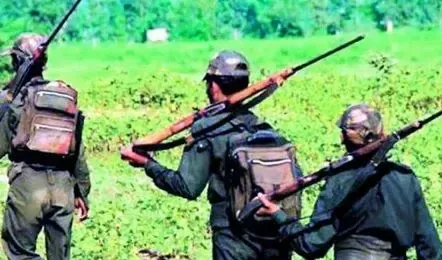 108 మంది మావోయిస్టుల లొంగుబాటు