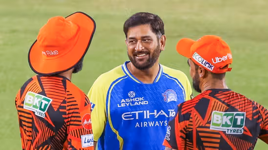 టాస్ గెలిచి బౌలింగ్ ఎంచుకున్న చెన్నై