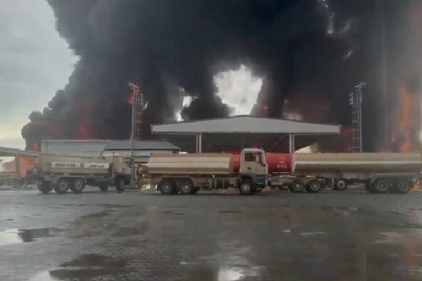 "డ్రోన్ దాడి ఫొటో షేర్ చేశాడని జైలుకు.. దుబాయ్ పోలీసుల యాక్షన్!"