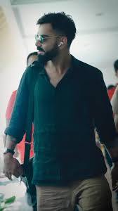 బెంగళూరుకు కోహ్లీ..ఫ్యాన్స్ ఫుల్ ఖుషీ