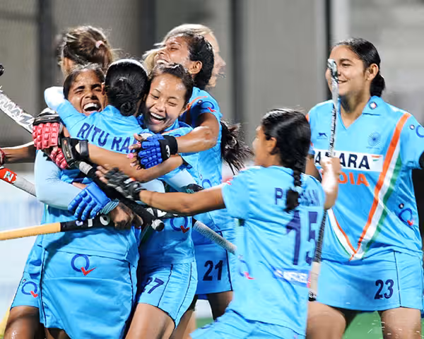 మహిళల హాకీ జట్టు నేరుగా సెమీస్ కే.. 