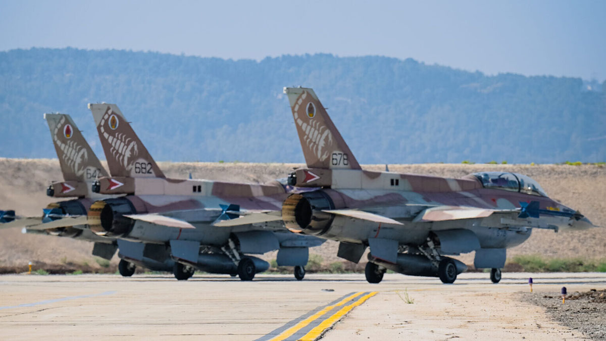 ఇరాన్ దగ్గర తవ్వే కొద్దీ ఆయుధాలు..!! 