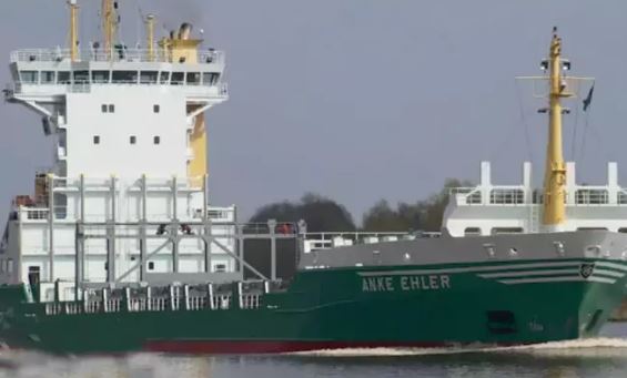 పాక్ నౌకను అడ్డుకుని వెనక్కి రప్పించిన ఇరాన్