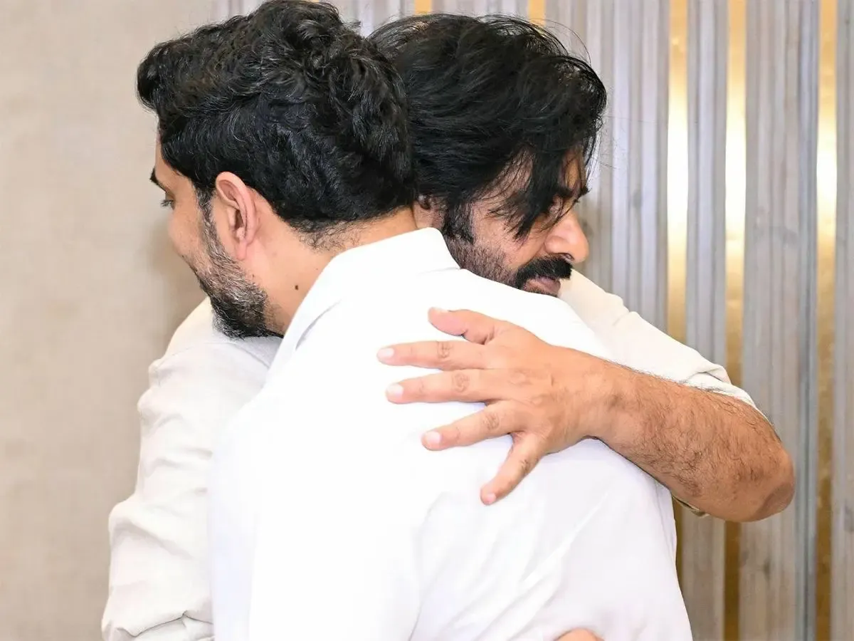 పవన్ కళ్యాణ్ త్వరగా కోలుకోవాలని లోకేష్ ఆకాంక్ష