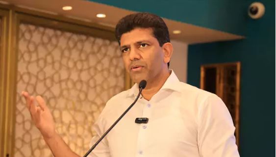 ఒకే పంట కాకుండా ఎక్కువ పంటలు వేయాలి: పెమ్మసాని