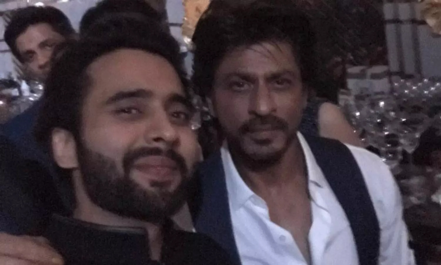 మైండ్‌ బ్లోయింగ్‌ ఖాన్‌ సింప్లిసిటీ